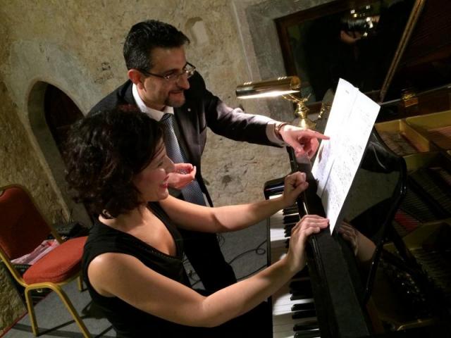 La pianista milanese Maria Semeraro durante le prove del "valzer nobile" di Francesco Marino